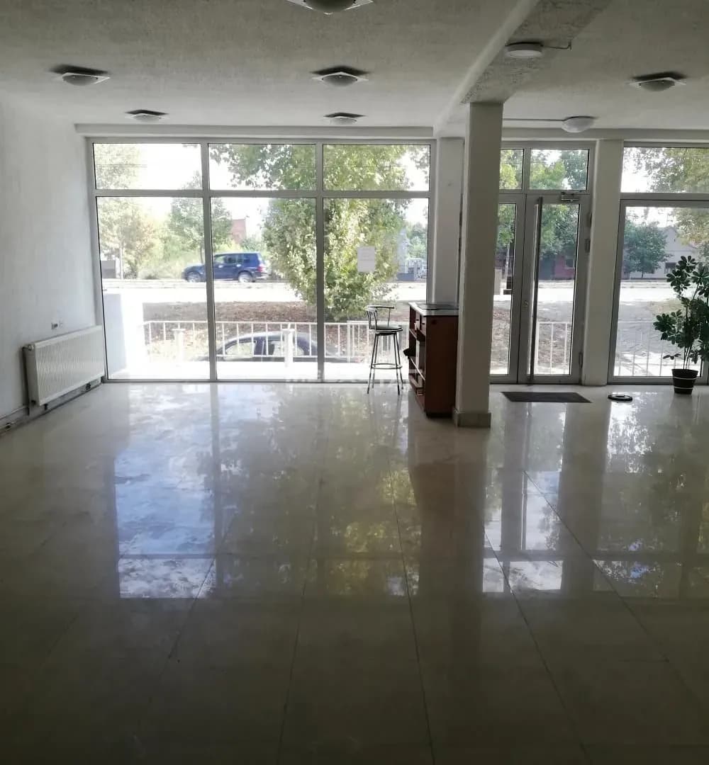Prodaja, poslovna zgrada 382 m2, Vojlovica, Pančevo, Južno-Banatski Okrug
