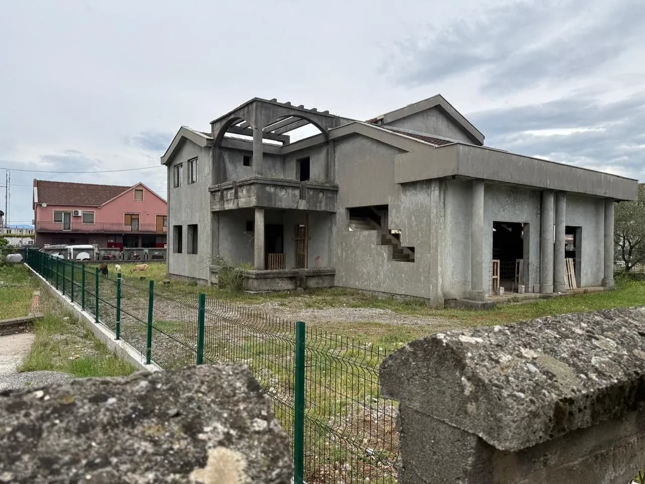Prodaja, Kuća ili Vila, 285m2, Karaburško Polje, Podgorica