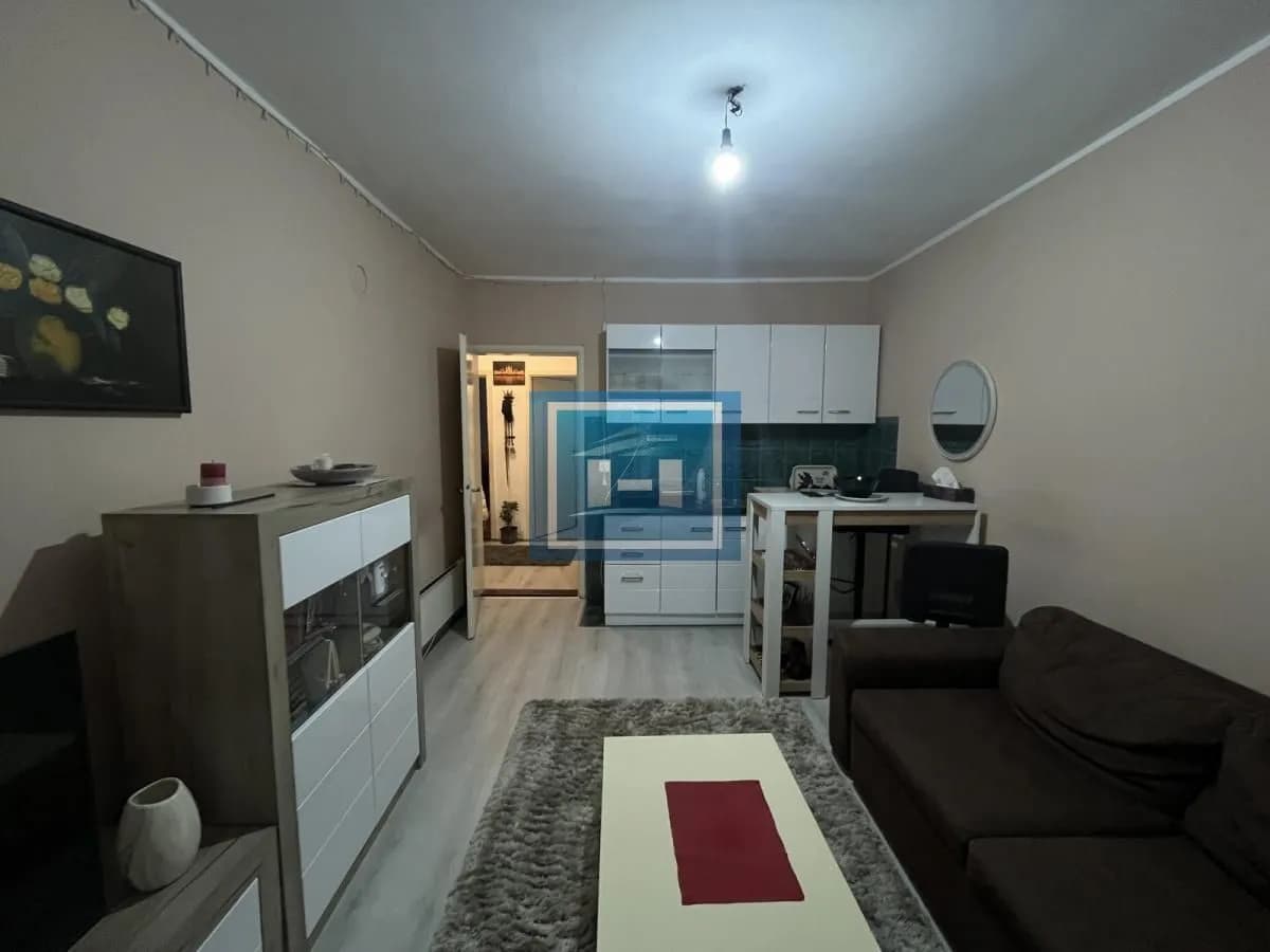 DVE SPAVAĆE SOBE NA 46 m² + GARSONJERA — STRELIŠTE, JAGODINA!
