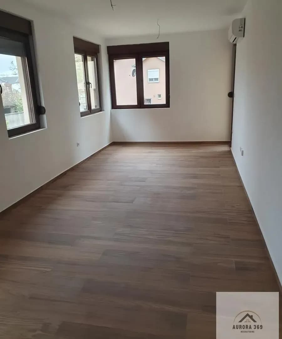 RUMA. FENOMENALAN NOV, USELJIV, TROSOBAN 76m2
