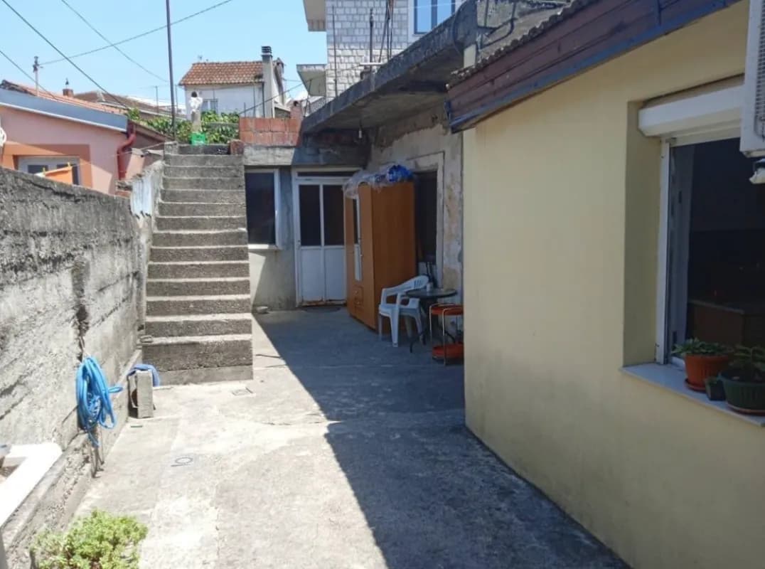 House for sale in the center of Podgorica.