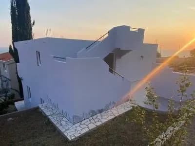 For sale house in Dobra Voda