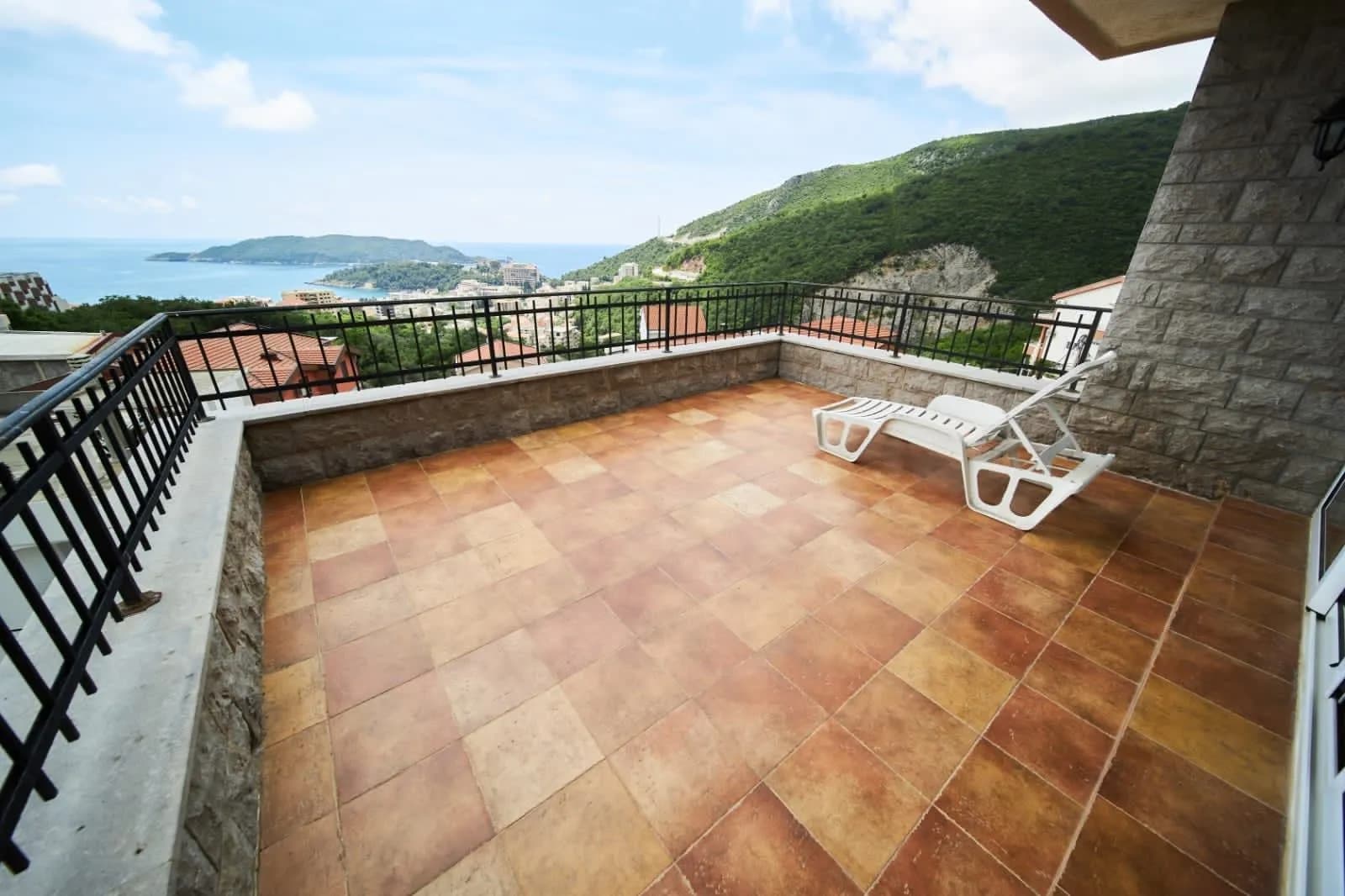 Prodaja, Kuća ili Vila, 495m2, Ivanovići, Budva