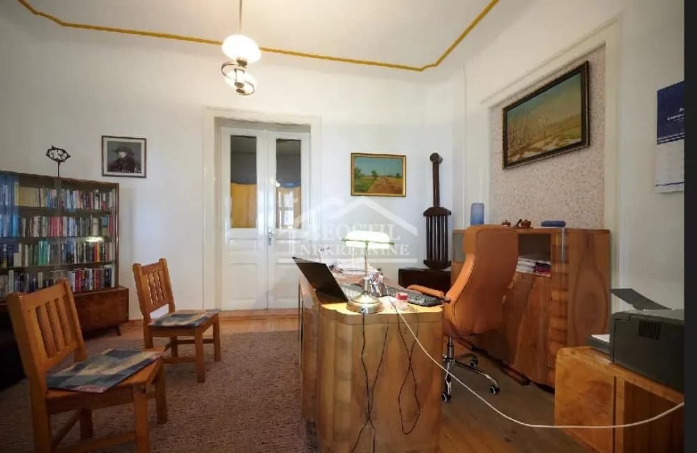 Prodaja, kuća 250 m2, Centar, Kikinda, Severno-Banatski Okrug