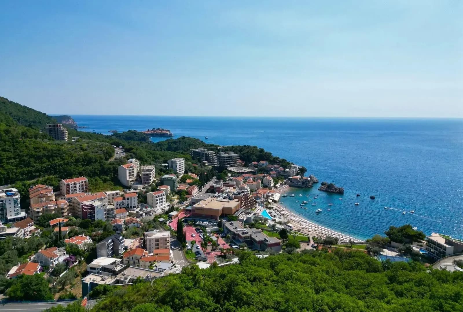 Urbanizovano zemljiste 1295m2 sa panoramskim pogledom-Przno,Sveti Stefan