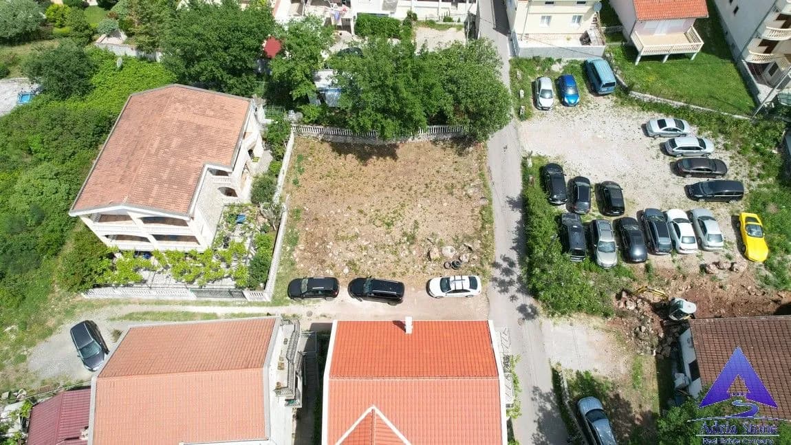 Plac za izgradnju kuce Podkosljun, Budva