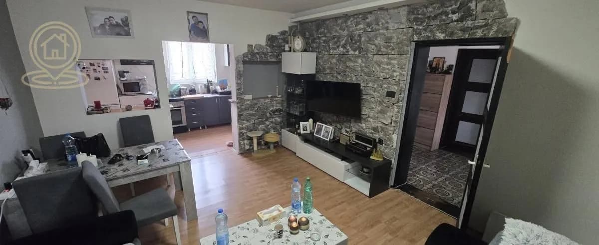 Stambeno-poslovna kuća, Aerodrom, 320.000€, 400m²