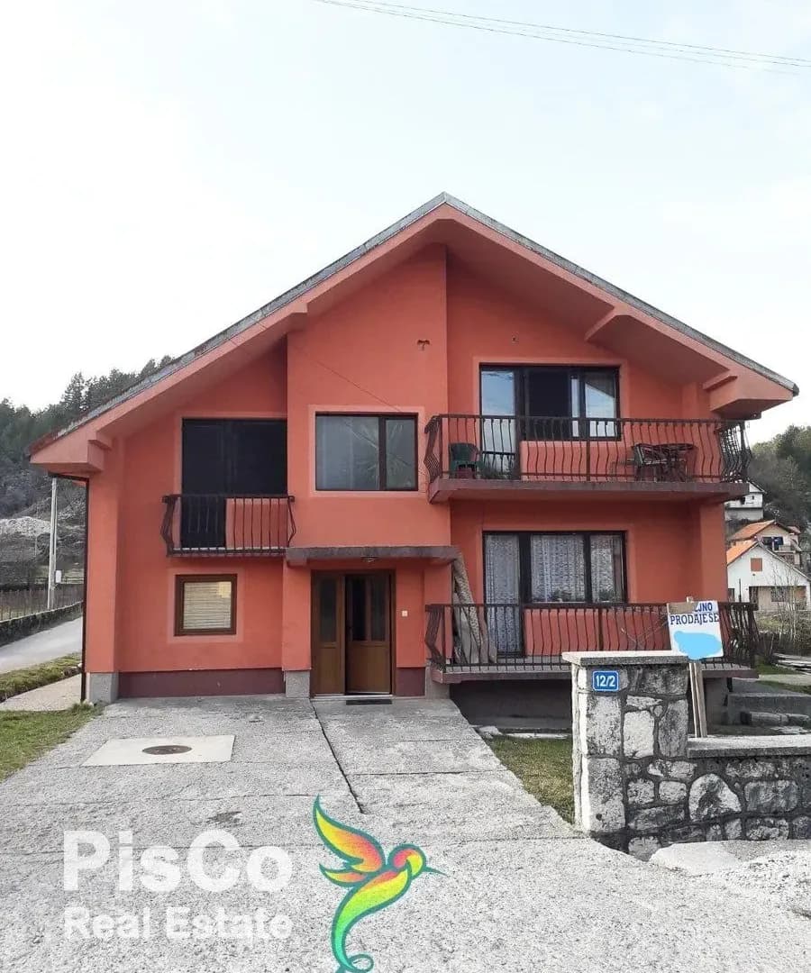 Prodaje se namještena kuća 113m2 na Cetinju