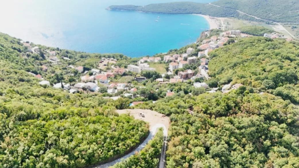 Plac za prodaju – Prijevor, iznad Jaza (Budva)
