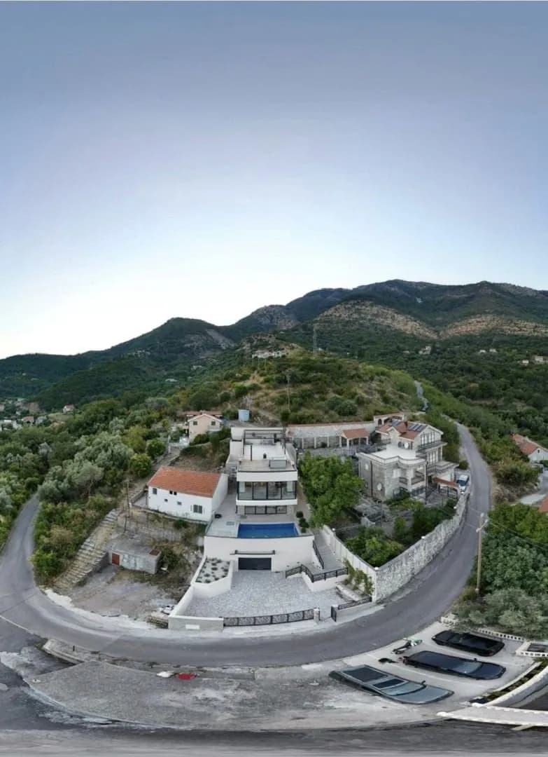 vila sa panoramskim pogledom na more i bazenom  Kamenari, Herceg Novi
