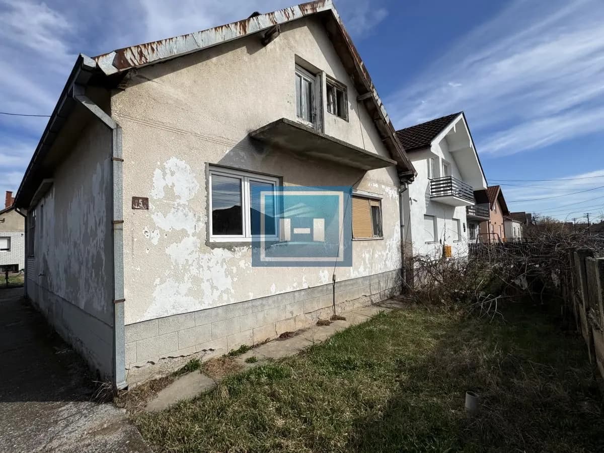 Kuća sa potkrovljem i velikim potencijalom – Ćuprija, 77m²