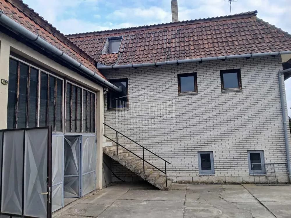 Prodaja, kuća 563 m2, Kelebija, Subotica, Severno-Bački Okrug