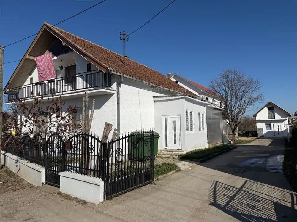 Prodaja, Kuća ili Vila, 274m2, Centar, Stara Pazova
