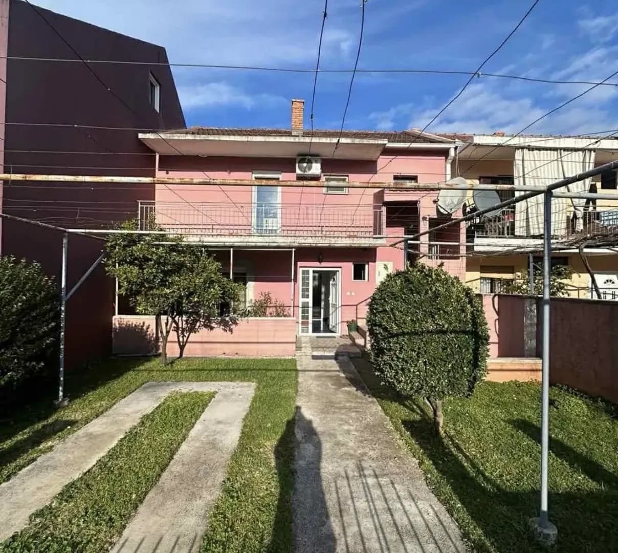 Prodaja, Kuća ili Vila, 150m2, Stari Aerodrom, Podgorica