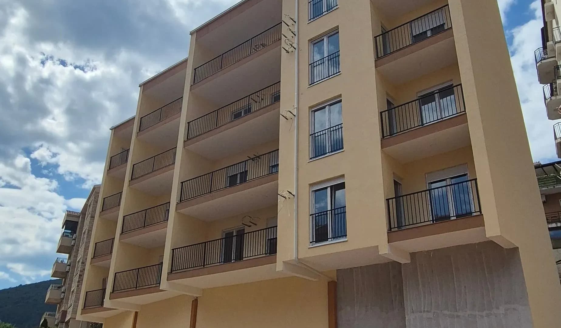 Prodaja, Stan, 49m2, Lazi, Budva