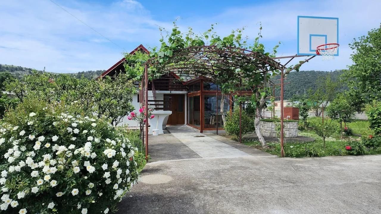 Beautiful house in Polye, a bar with a cozy plot