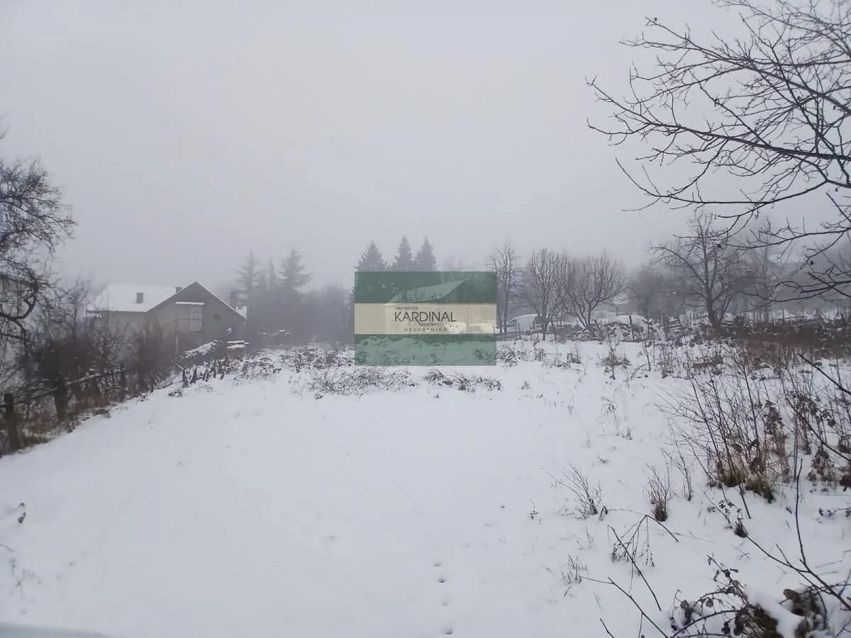 Prodaje se zemljište pored Šumaričkog jezera
