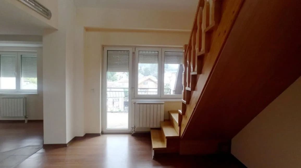 Divan dvospratan stan u Banji Koviljači