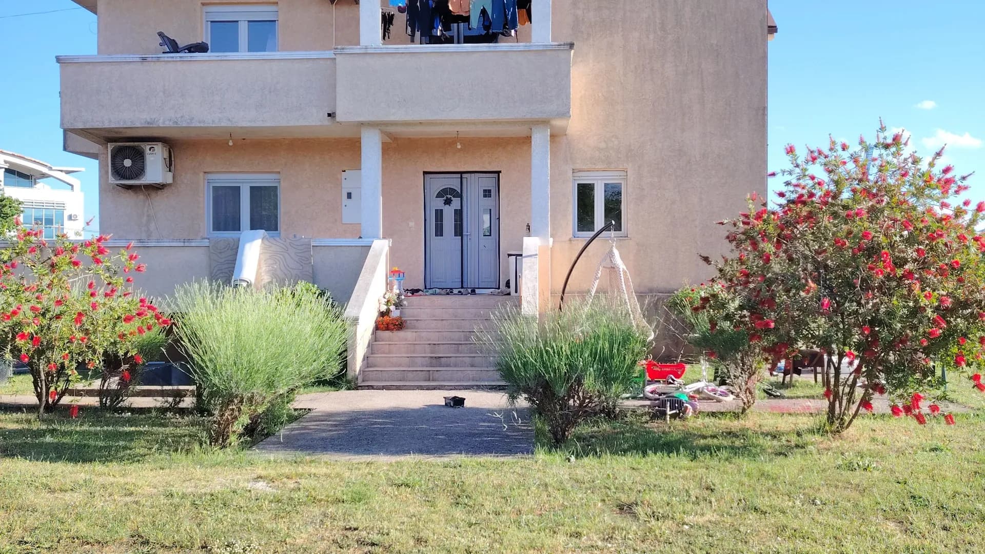 Prodaja, Kuća ili Vila, 369m2, Donja Gorica, Podgorica