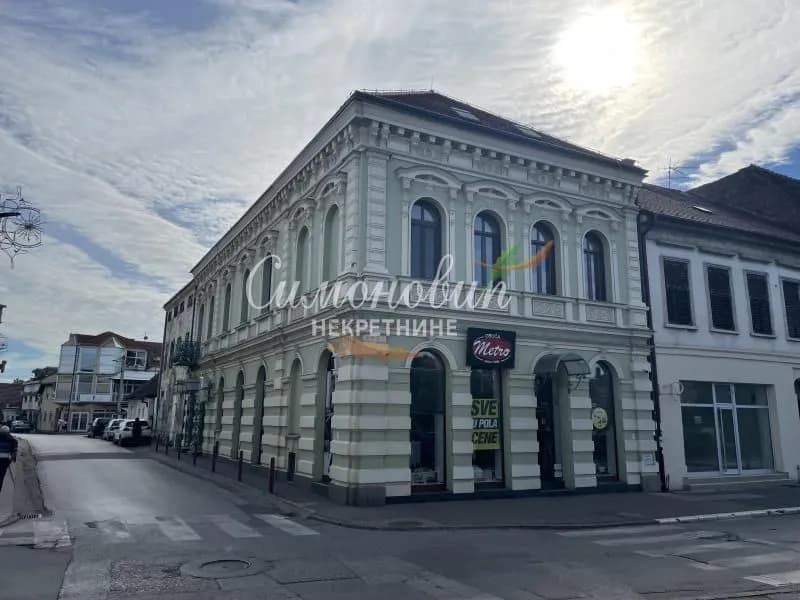 Prodaja, kuća 700 m2, Centar, Sremska Mitrovica, Sremski Okrug