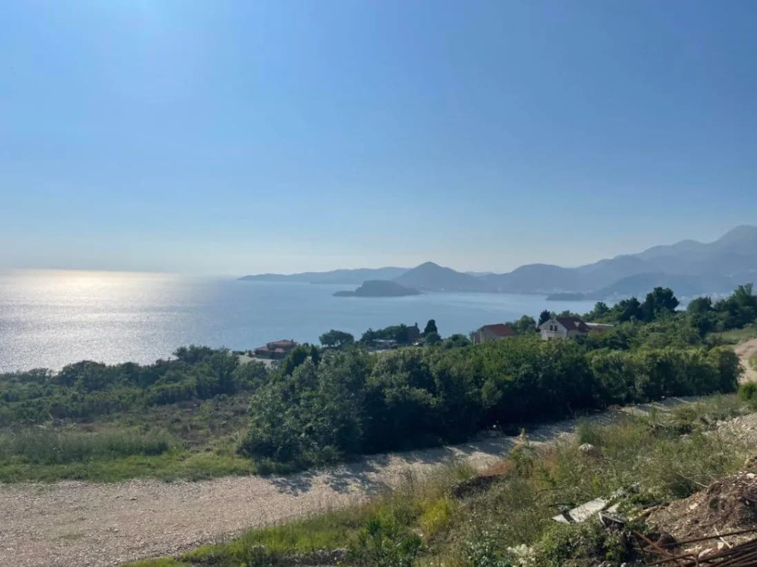 PRODAJA URBANIZOVAN PLAC BLIZIKUCE 