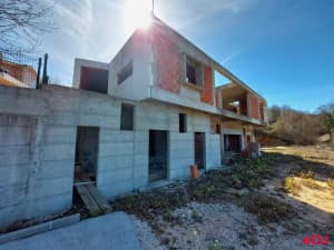 EOS / Stambeni Objekat / Gradac / 390 m2
