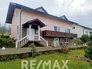 Porodična kuća sa velikim imanjem u selu Kaoci, Srbac