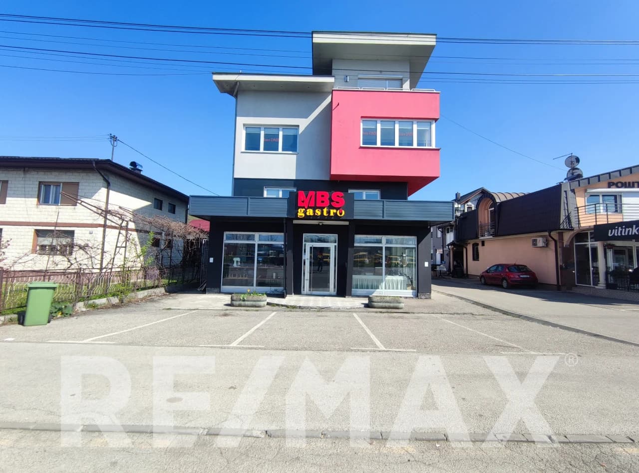 Stambeno-poslovni objekat Budžak 365m2, plac 536m2, parking