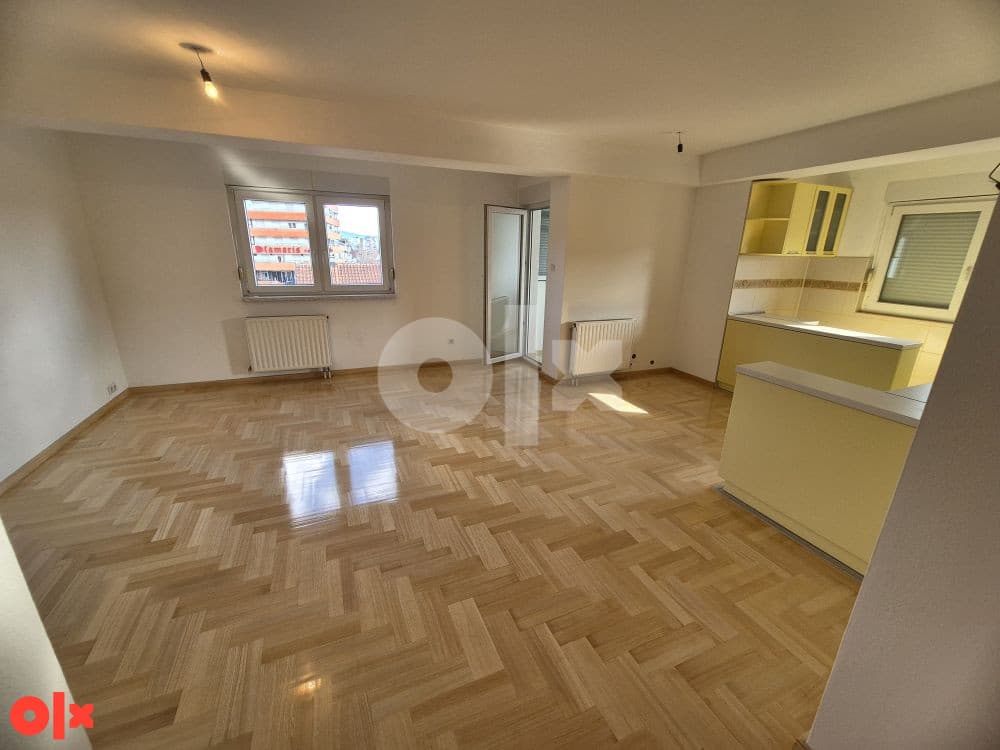 Troiposoban stan 103m2 - početak Lauša