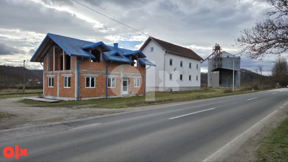 Kuća na sprat + poslovni prostor Mlin sa Silosom