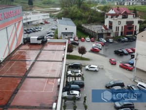 LOCUS: Kuća površine 700m2 pored TC Pacifik, Kiseljak