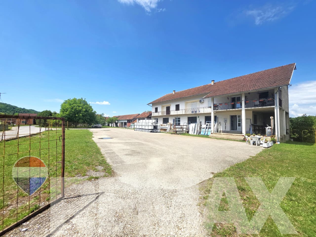 PRODAJA STAMBENO-POSLOVNOG OBJEKTA Veliko Blaško