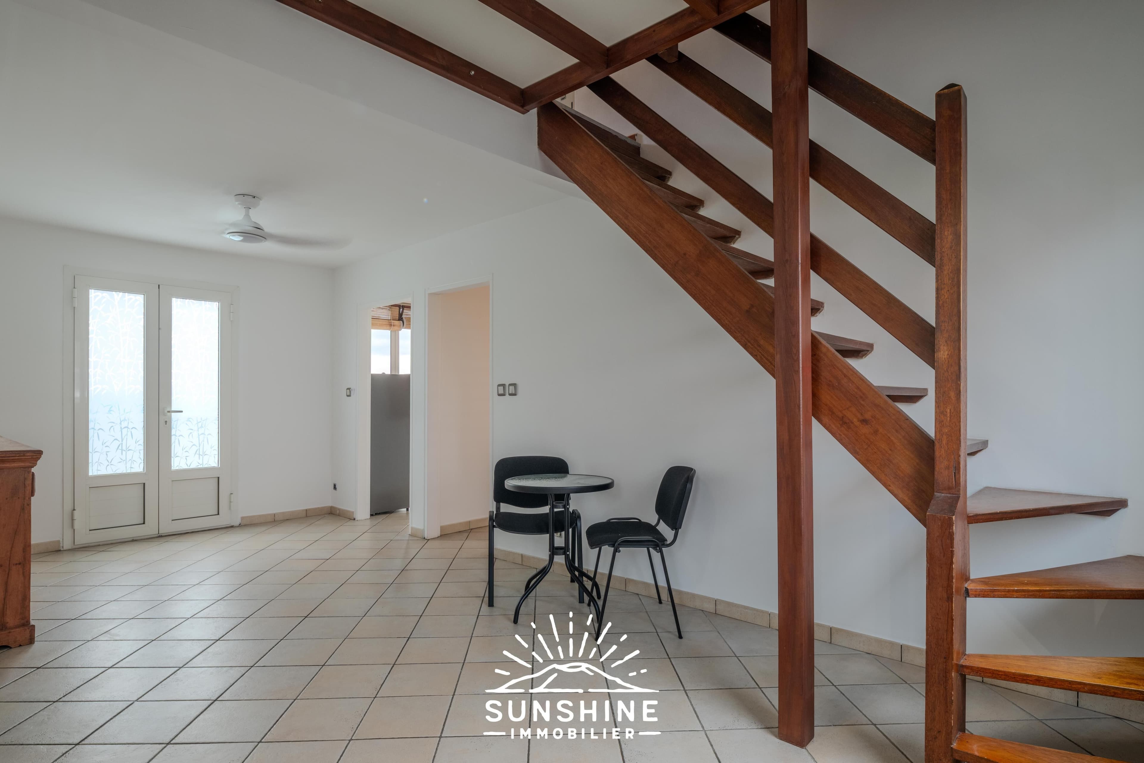 EN EXCLUSIVITÉ – Duplex 4/5 pièces avec vue mer et parking Moufia