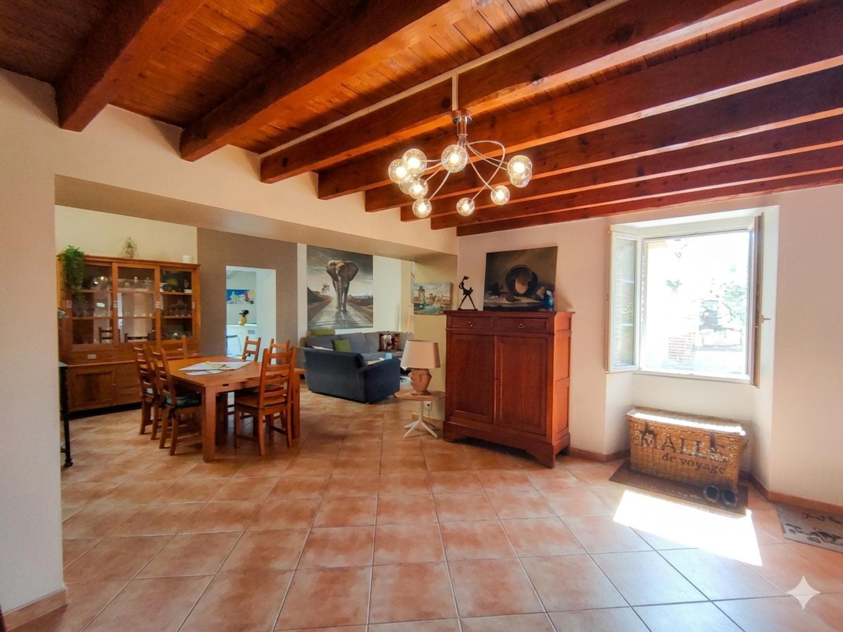 MAISON DE VILLAGE AVEC GITE