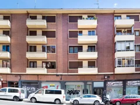 Local comercial en Maurice Ravel Etorbidea