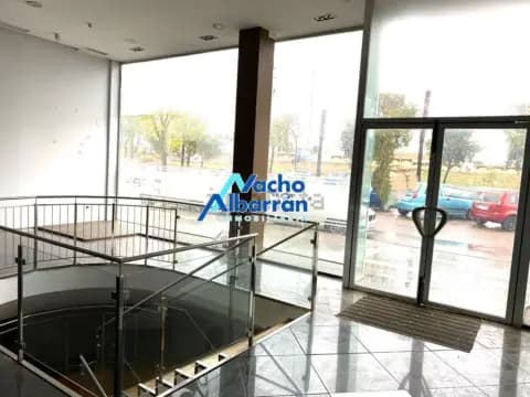 Local comercial en María Auxiliadora-Barriada de Llera