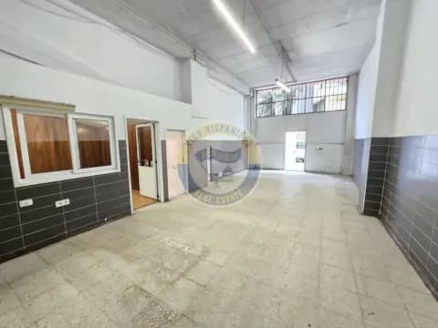 Local comercial en calle de López Mora
