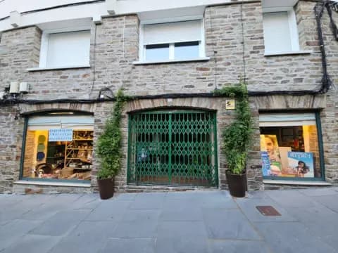 Local comercial en Rúa de Diego de Muros