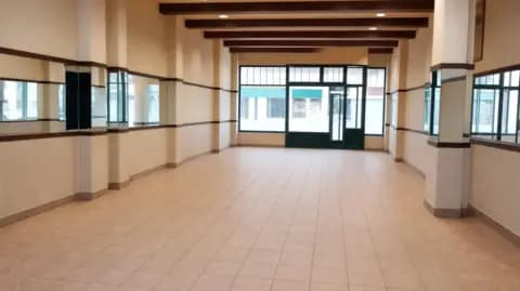 Local comercial en Agra del Orzán - Ventorrillo