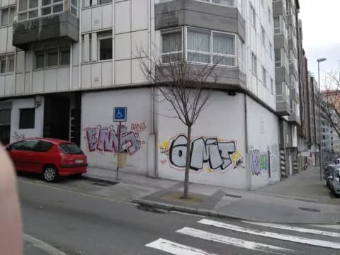 Local comercial en calle Avenid del Ejercito, nº 60