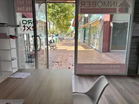 Local comercial en Plaza Rafael Mingarro Satue