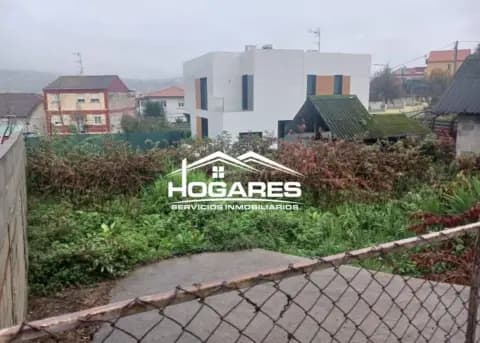 Terreno en calle Pateira