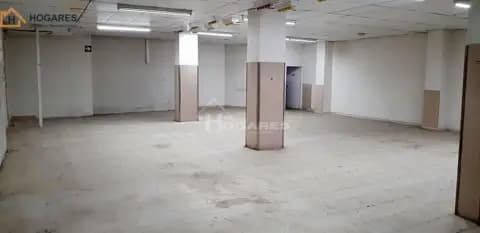 Local comercial en Avenida das Camelias