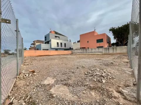 Terreno en Lledó