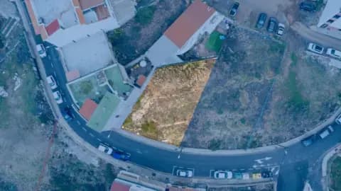 Terreno en calle Llano Mora, 53