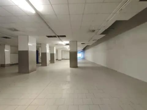 Local comercial en calle de Jon Arrospide