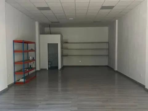 Local comercial en Golf Guadiana