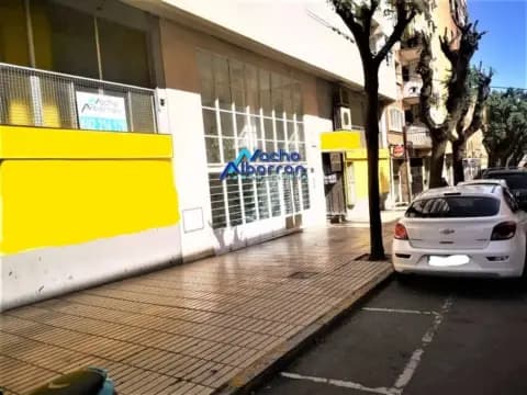 Local comercial en calle de Enrique Segura Otaño