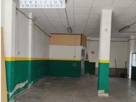 Local comercial en calle Fernando III