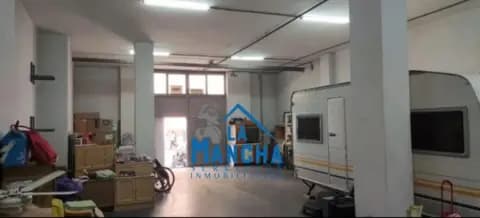 Local comercial en calle Granada